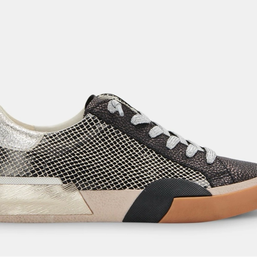 Stylish Women's Sneakers in Black and Silver